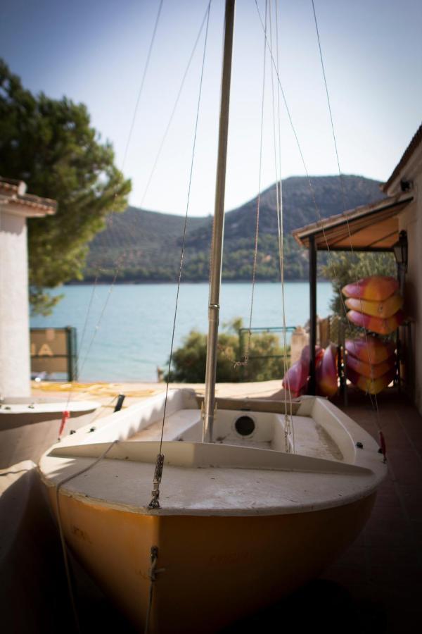Centro De Ocio Alua Casa Rural Iznajar Lago De Andalucia Exterior photo